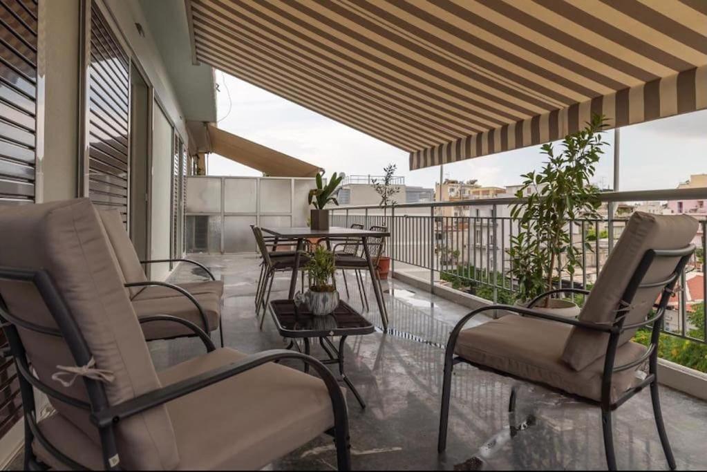 Artistic Apt In Vibrant Gazi With Large Terrace By Ghh Athens Exterior photo