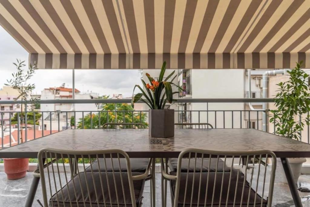 Artistic Apt In Vibrant Gazi With Large Terrace By Ghh Athens Exterior photo